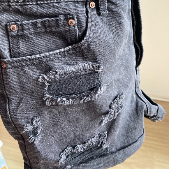 Black high waisted distress shorts - Picture 6 of 8